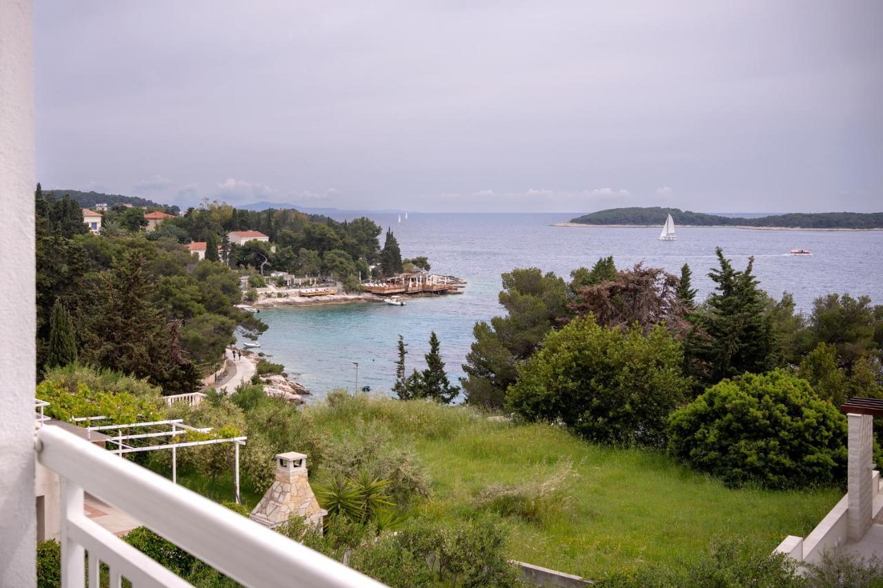 Feelhvar Along Bluelagoon Beach Hvar Town Kültér fotó